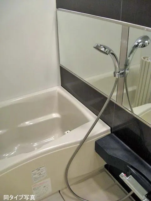 Comforia Mita East - Interior - ["Bathroom", "Tap", "Room"]