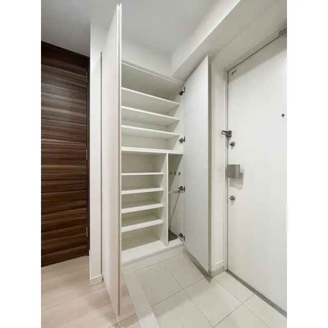 BPR Residence Asakusa - Interior - ["Building", "Fixture", "Wood"]