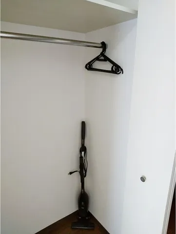 Maison De Ville Shinagawa - Interior - ["Household hardware", "Clothes hanger", "Handle"]