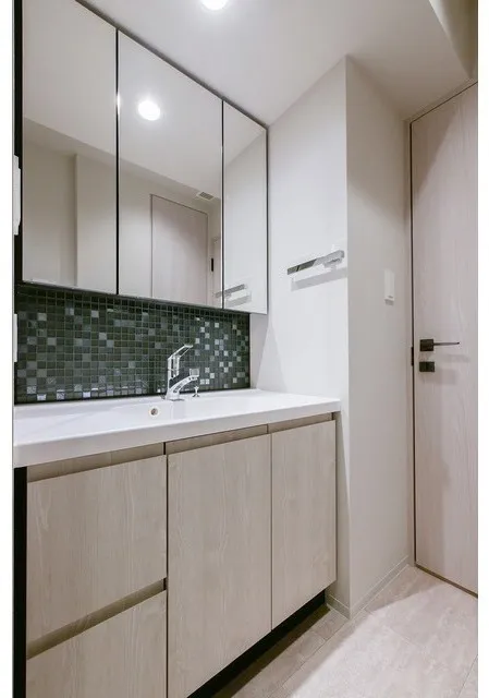 Season Flats Omorinishi - Interior - ["Flooring", "Interior design", "Cabinetry"]