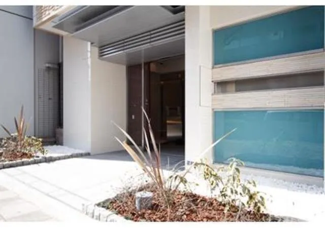 Parknade Fit Shintomicho - Exterior - ["Plant", "Wood", "Road surface"]