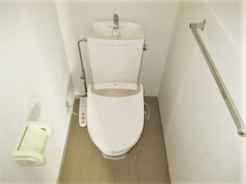 Belle Face Asakusa - Interior - ["Plumbing fixture", "Toilet", "Toilet seat"]