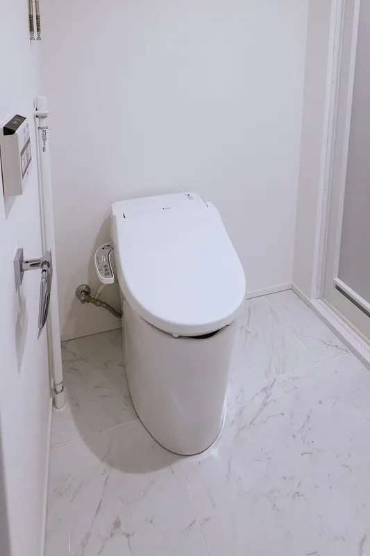 Fullea Shirokanedai - Interior - ["Toilet seat", "Plumbing fixture", "Toilet"]