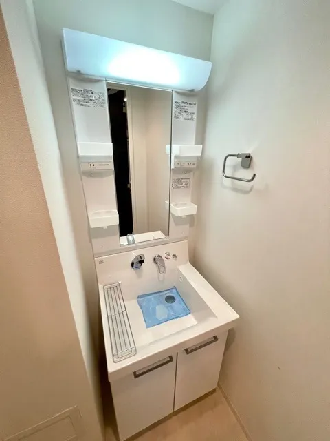 RESIDIA Nihonbashi Bakurocho II - Interior - ["Plumbing fixture", "Bathroom Sink", "Interior design"]