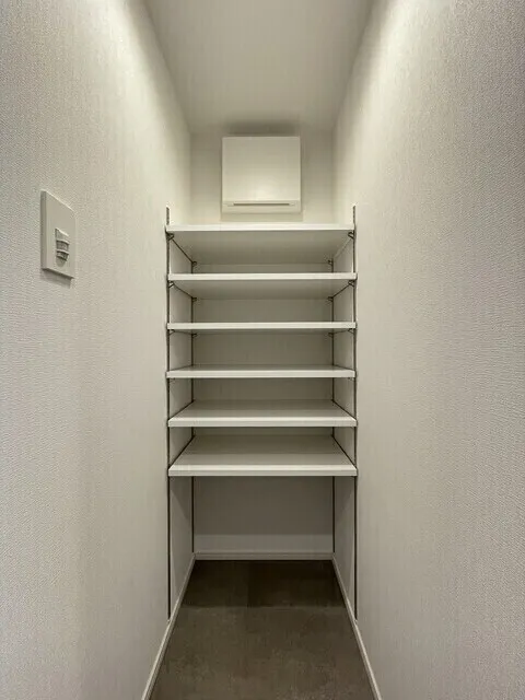 Stylio Kamata West - Interior - ["Wood", "Flooring", "Floor"]