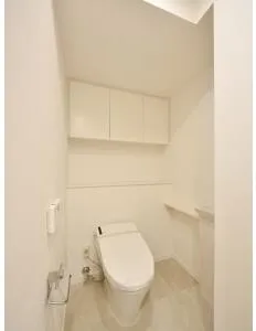 Lieto Court Arc Tower - Interior - ["Plumbing fixture", "Toilet seat", "Toilet"]