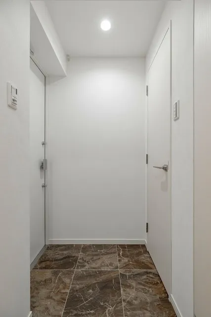 Asyl Court Shoto - Interior - ["Flooring", "Floor", "Wall"]