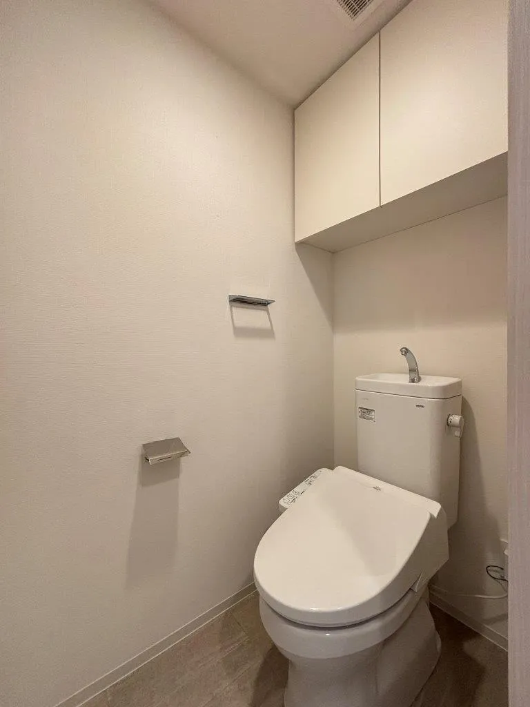 Lefon Livent Suginami Eifuku - Interior - ["Flooring", "Plumbing fixture", "Floor"]
