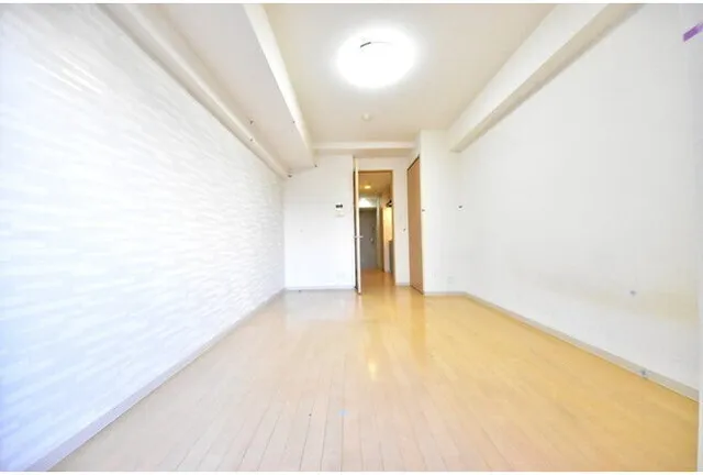 Aperto Nishi Shinjuku - Interior - ["Flooring", "Ceiling", "Floor"]
