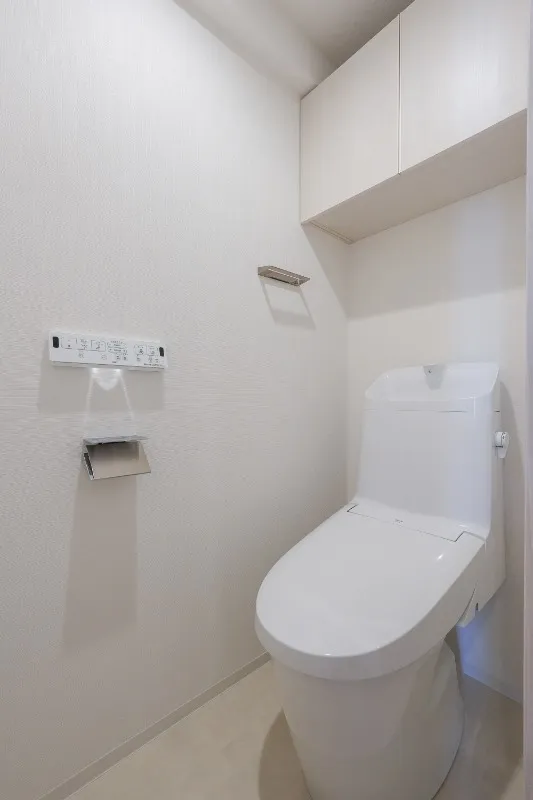Due Nippori III - Interior - ["Flooring", "Toilet seat", "Plumbing fixture"]
