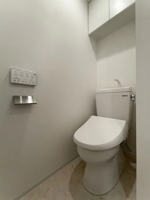 TS Residence Kita Ueno - Interior - ["Toilet seat", "Toilet", "Plumbing fixture"]