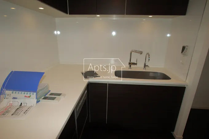 Park Cube Meguro Tower - Interior - ["Property", "Room", "Sink"]