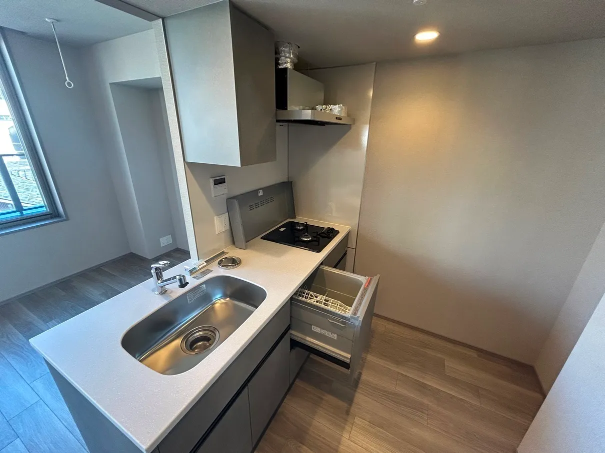 Branchiesta Ekoda - Interior - ["Floor", "Apartment", "Countertop"]