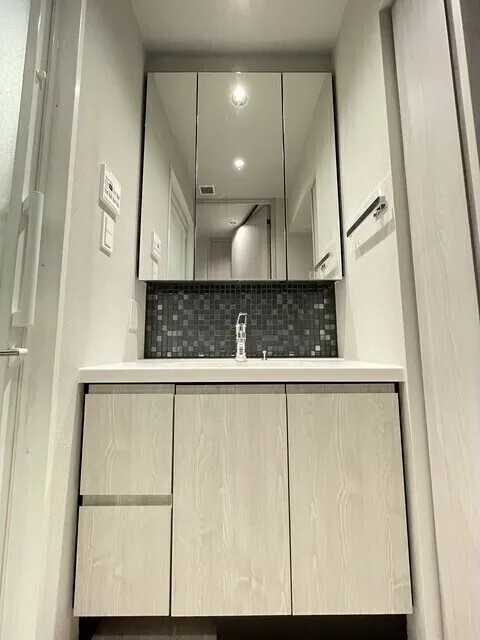 Season Flats Omorinishi - Interior - ["Flooring", "Floor", "Interior design"]