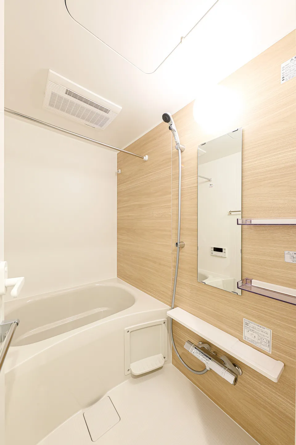Hmlet Moto-Asakusa - Interior - ["Plumbing fixture", "Flooring", "Floor"]