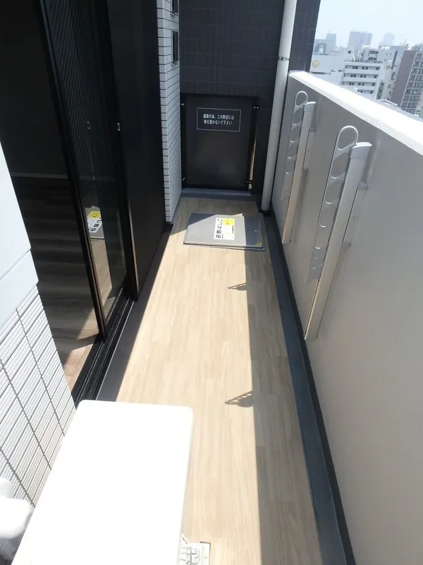 Orchid Residence Ueno - Interior - ["Floor", "Flooring", "Composite material"]