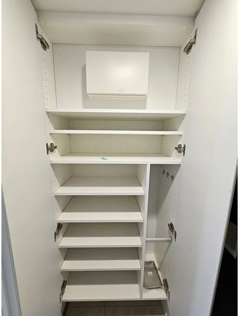 AIFLAT Yoyogi Uehara - Interior - ["Wood", "Shelving", "Shelf"]