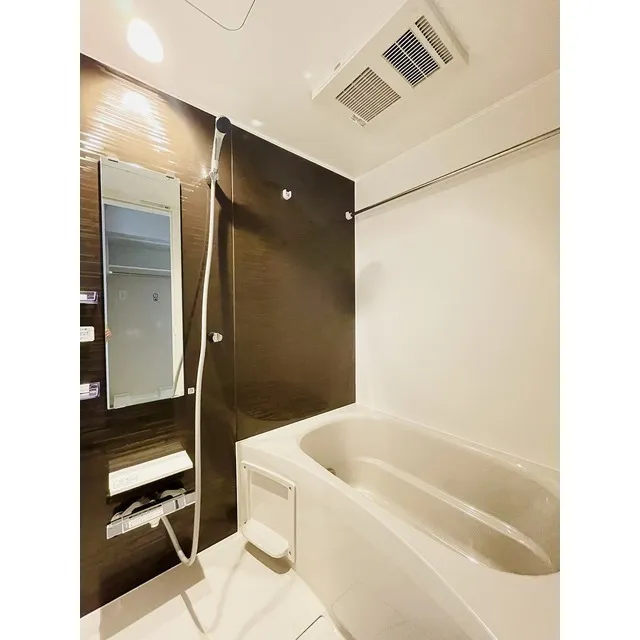 Abity Shimokitazawa - Interior - ["Bathtub", "Building", "Property"]
