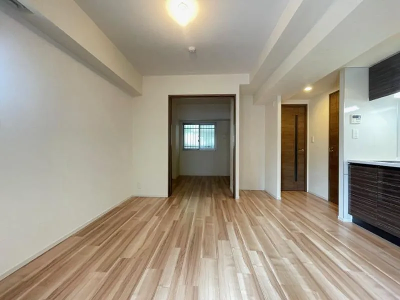 RESIDIA Sendagi - Interior - ["Wood", "Flooring", "Wood flooring"]