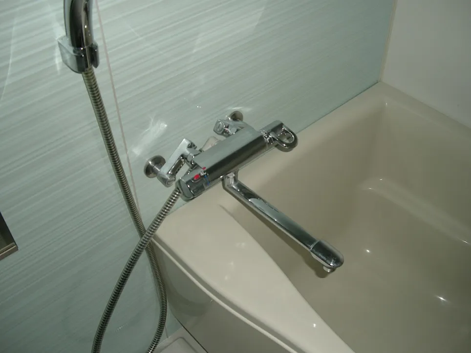 RESIDIA Kinshicho - Interior - ["Plumbing fixture", "Tap", "Bathtub"]