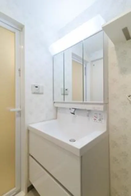 ALIVIO Nishiazabu - Interior - ["Bathroom", "Room", "Property"]