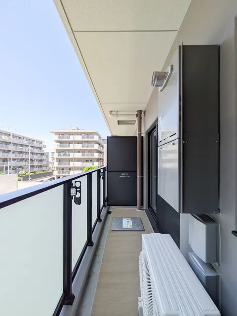 Wellis Urban Sumiyoshi West - Interior - ["Apartment", "Glass", "Balcony"]