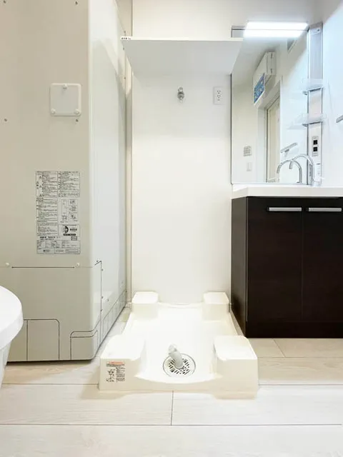 CASA GRAZIE Nishi-Ojima - Interior - ["Sink", "Plumbing fixture", "Building"]