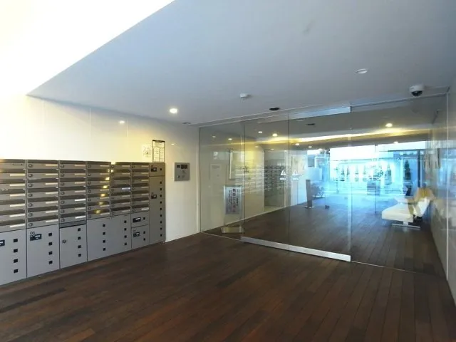 Selfista Shibuya - Exterior - ["Floor", "Flooring", "Ceiling"]