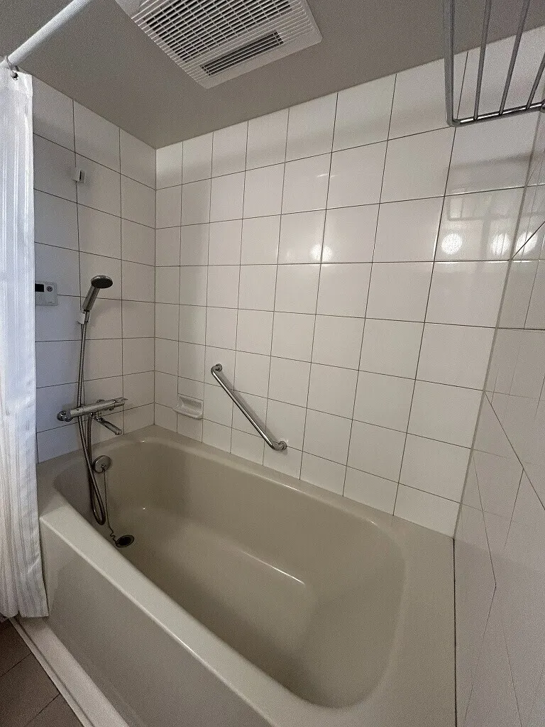 Esty Maison Shirokanedai - Interior - ["Flooring", "Bathroom", "Plumbing fixture"]