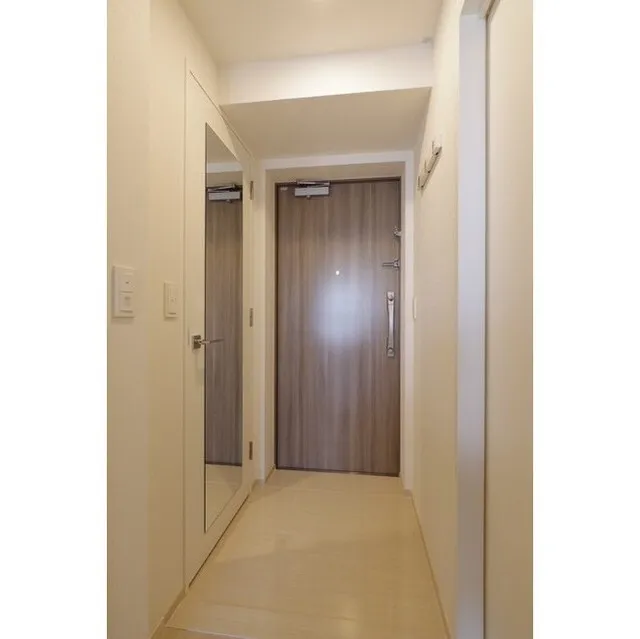 Comforia Morishita South - Interior - ["Door", "Fixture", "Wood"]