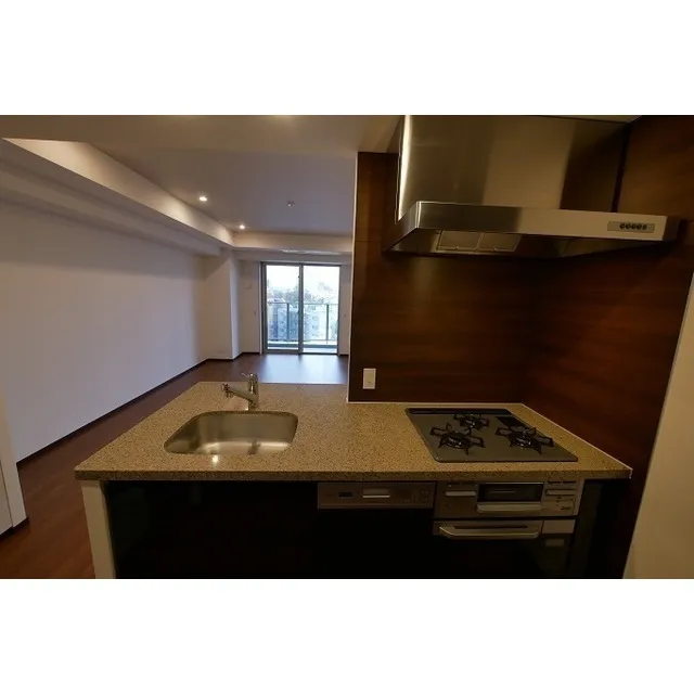 Comforia Shinjuku East Side Tower - Interior - ["Property", "Room", "Furniture"]