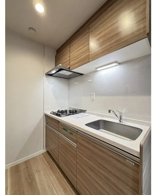 Well Square Shibuya Honmachi - Interior - ["Wood flooring", "Kitchen", "Countertop"]