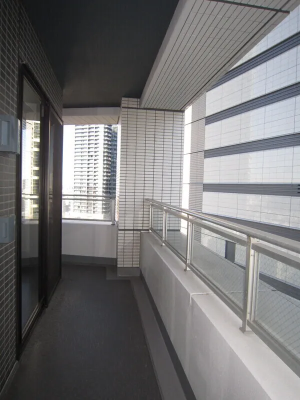 Concieria Nishi Shinjuku TOWER'S WEST - Interior - ["High-rise building", "Apartment", "Glass"]