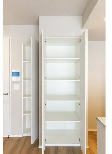 LIBR GRANT Nishi Shinjuku WEST - Interior - ["Shelf", "Shelving", "Wood"]
