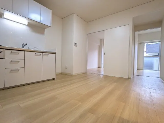 Parkside Minamioi - Interior - ["Floor", "Flooring", "Wood flooring"]