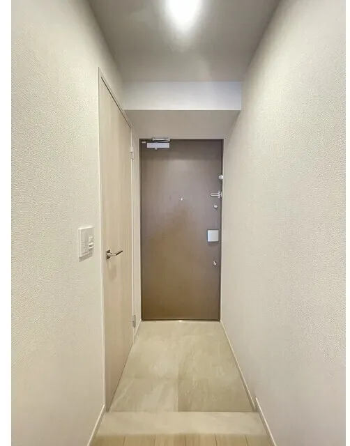 Due Oku - Interior - ["Flooring", "Floor", "Wood flooring"]