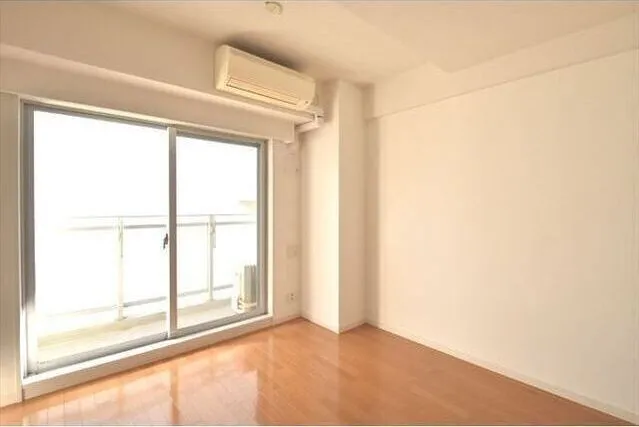 Primal Koishikawa - Interior - ["Building", "Window", "Hall"]