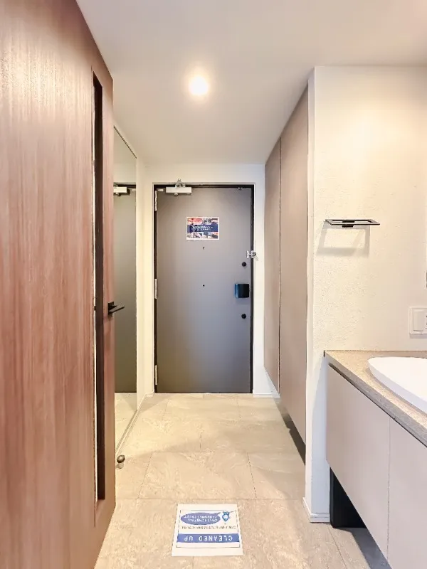 Cross Residence Nihonbashi Honcho - Interior - ["Flooring", "Wall", "Floor"]