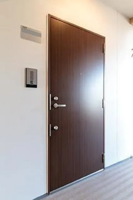 Moana Kinshi Park - Interior - ["Door", "Fixture", "Dead bolt"]