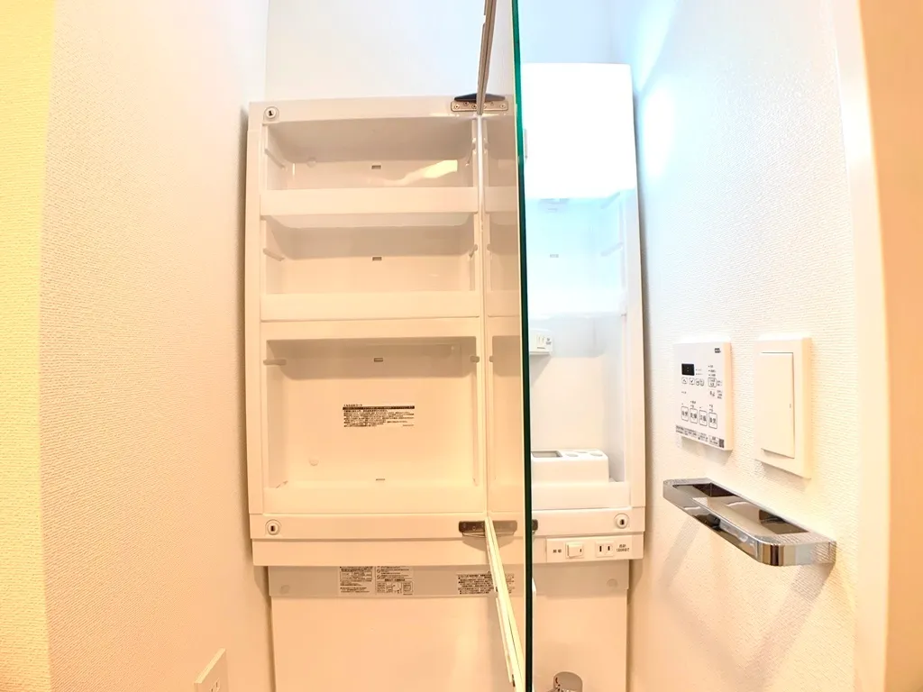 Gran Casa Sumiyoshi - Interior - ["Electronic device", "Technology", "Machine"]