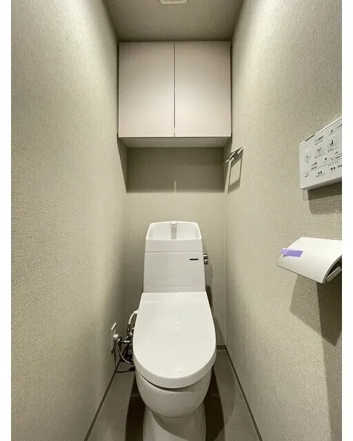 Comforia Liv Kayabacho - Interior - ["Toilet seat", "Toilet", "Plumbing fixture"]