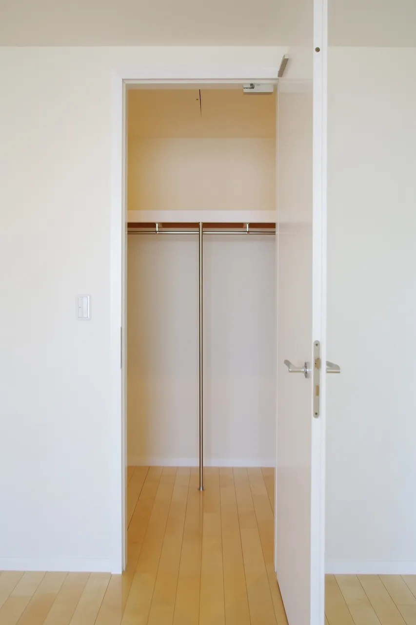 La Tour Shibakoen - Interior - ["Fixture", "Door", "Wood"]