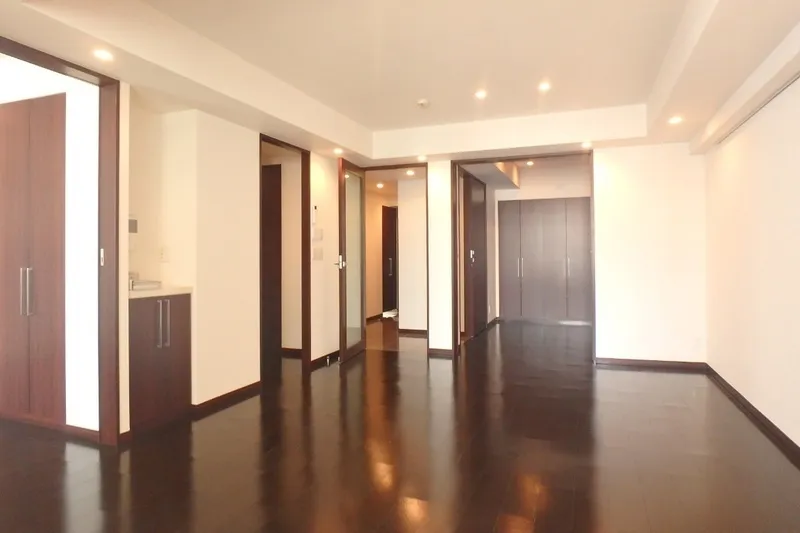 Doue Nihonbashi - Interior - ["Flooring", "Floor", "Wood"]