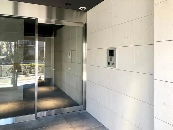 KNOTS Oyama - Exterior - ["Concrete", "Tile Flooring", "Home Door"]
