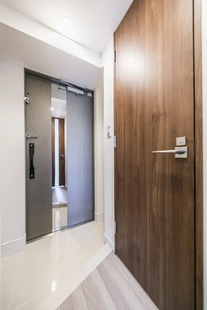 Maison Croizon - Interior - ["Property", "Fixture", "Door"]