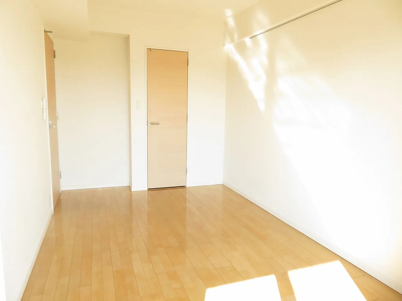 Esty Maison Oshima - Interior - ["Wood", "Interior design", "Fixture"]