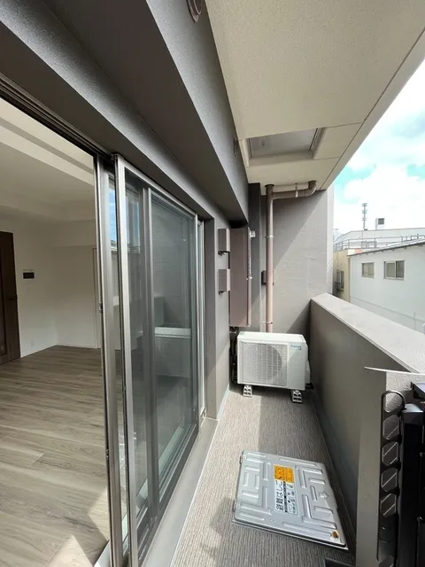 Park Axis Toyocho Residence - Interior - ["Building", "Fixture", "Interior design"]