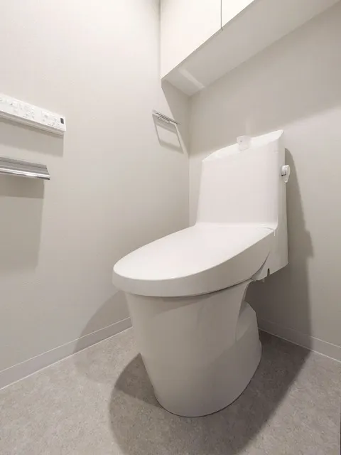 Renaissance Court Meguro Minami - Interior - ["Toilet seat", "Toilet", "Plumbing fixture"]