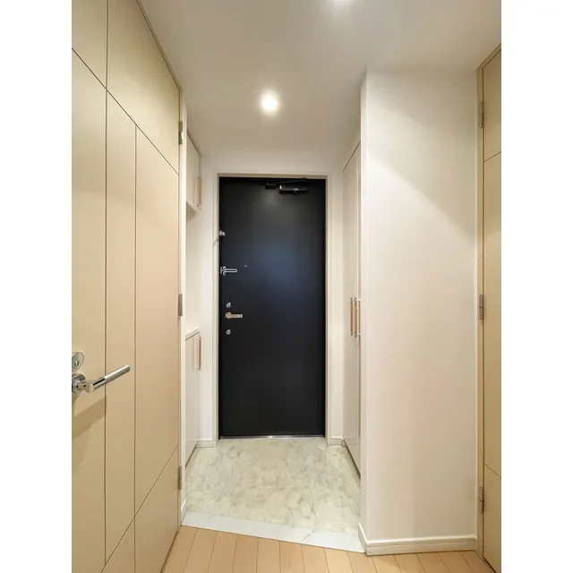 Orchid Residence Kagurazaka - Interior - ["Fixture", "Door", "Interior design"]