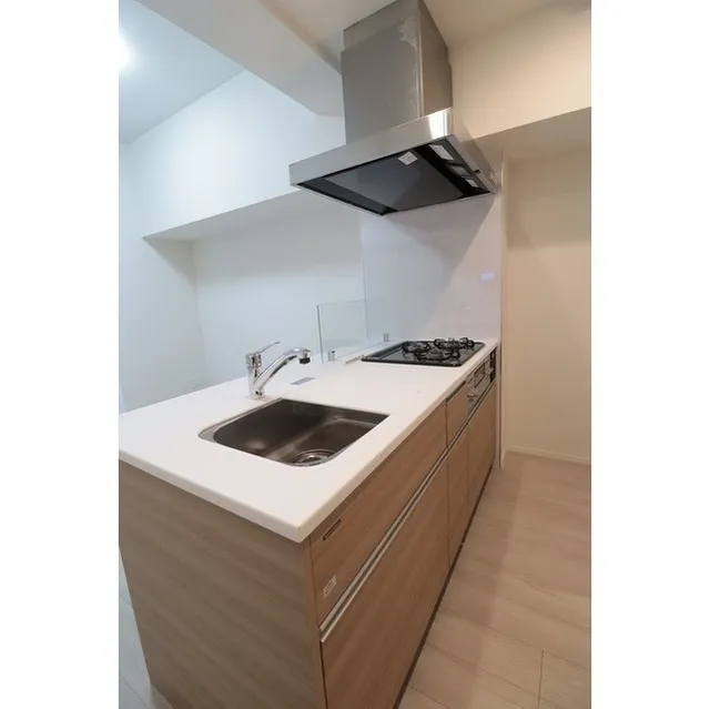 Refir Orbe Asakusabashi - Interior - ["Cabinetry", "Countertop", "Tap"]